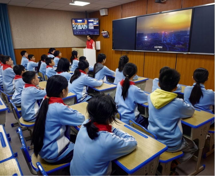 广西“地理信息科普八桂行”：让科技与爱国的种子在青少年心中扎根_fororder_2