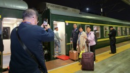 广西：赏花专列启程 234名旅客赴滇黔春日花海之约