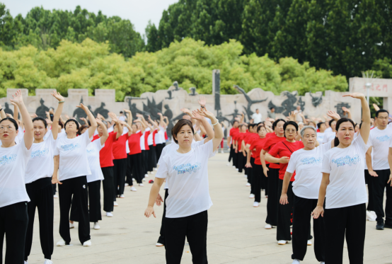 河北肃宁：千人展演八段锦 传统健身赋能全民健身_fororder_河北肃宁：千人展演八段锦 传统健身赋能全民健身634