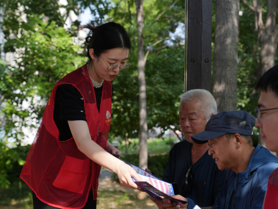 沧州市新华区：“十分钟辟谣小课堂”进社区 提升居民网络安全意识_fororder_沧州市新华区：“十分钟辟谣小课堂”进社区 提升居民网络安全意识620