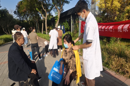 河北高碑店：“服务百姓健康行动” 义诊活动惠及千余群众_fororder_河北高碑店：“服务百姓健康行动” 义诊活动惠及千余群众556