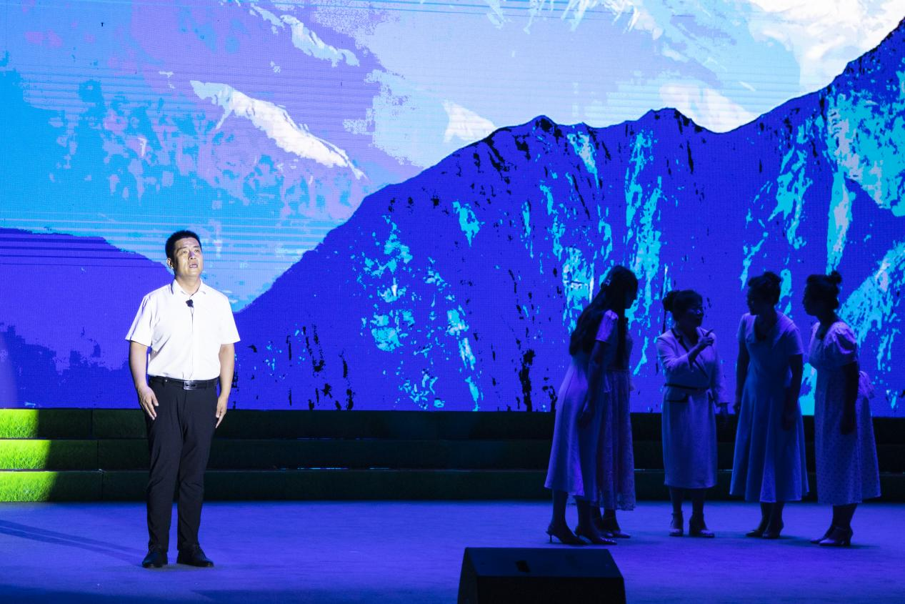 河北青县：原创朗诵剧《遇见·俊秀》首演 以榜样力量厚植师德沃土_fororder_21