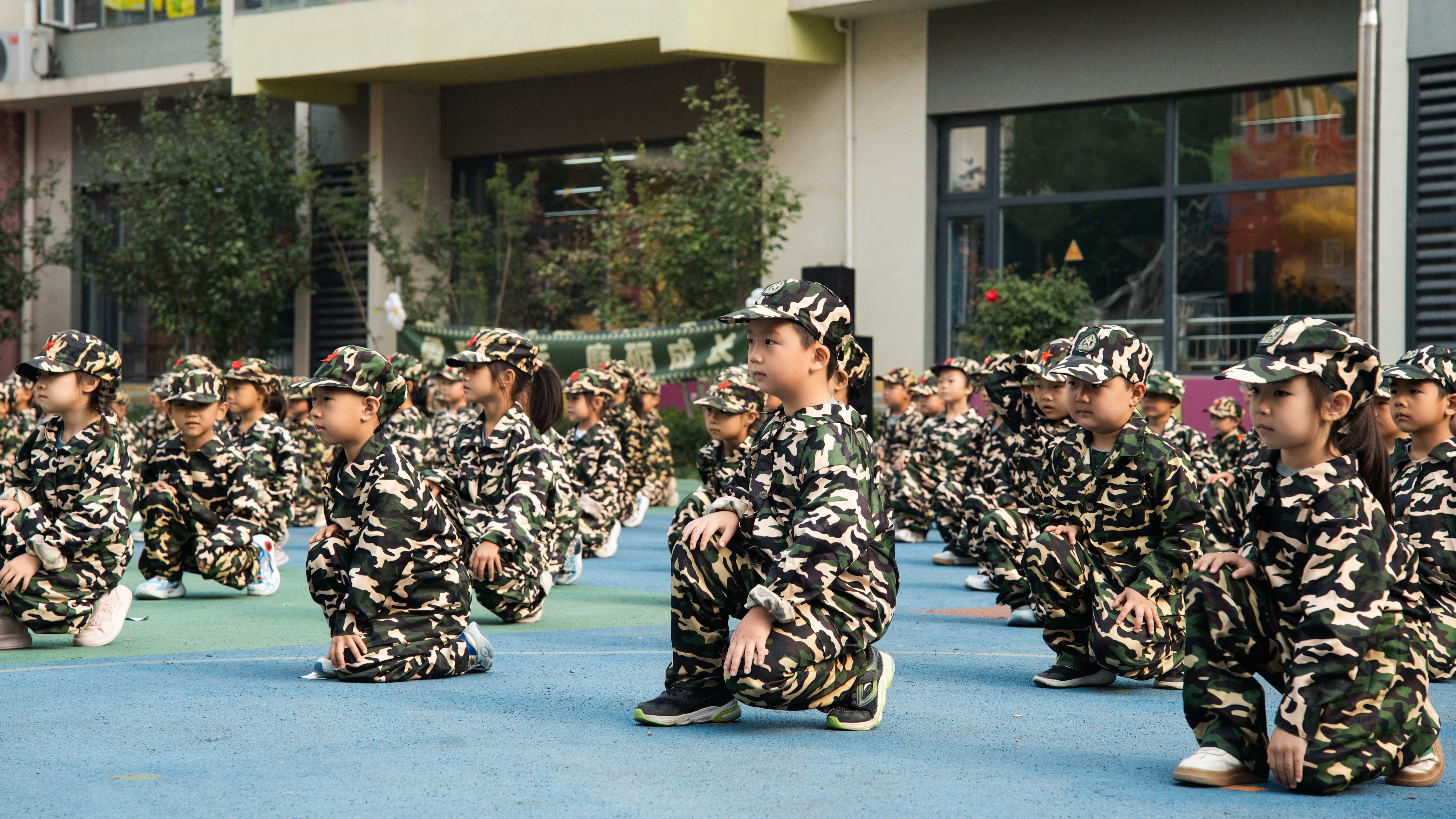 河北唐县：神气“小小兵” 浓浓爱国情
