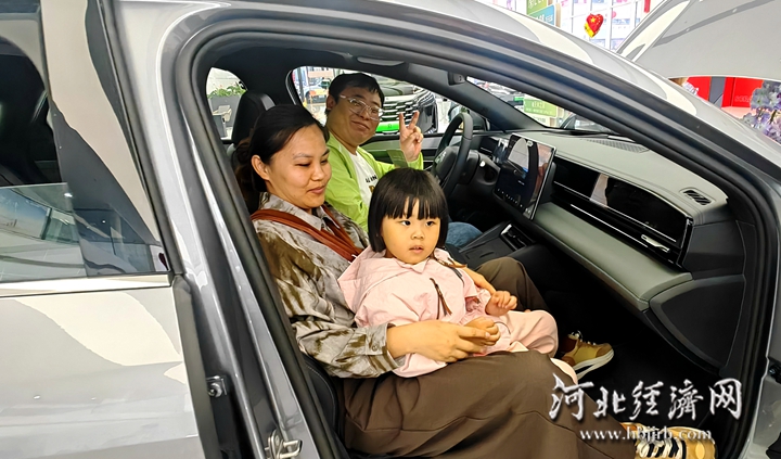 政策消费双驱动 石家庄“十一”车市热度与理性并存