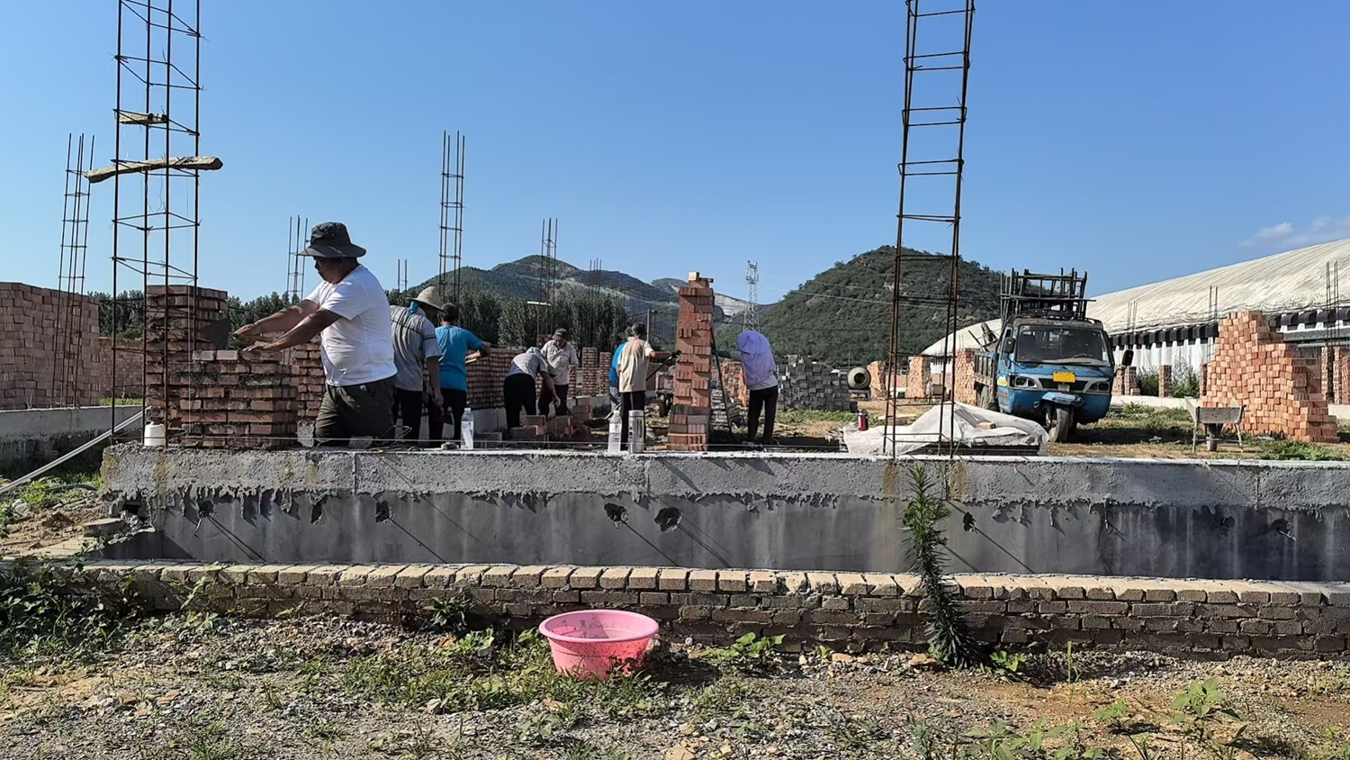 保定市满城区：五年深耕结硕果 衔接振兴启新程_fororder_以工代赈 摄影 王旭杰