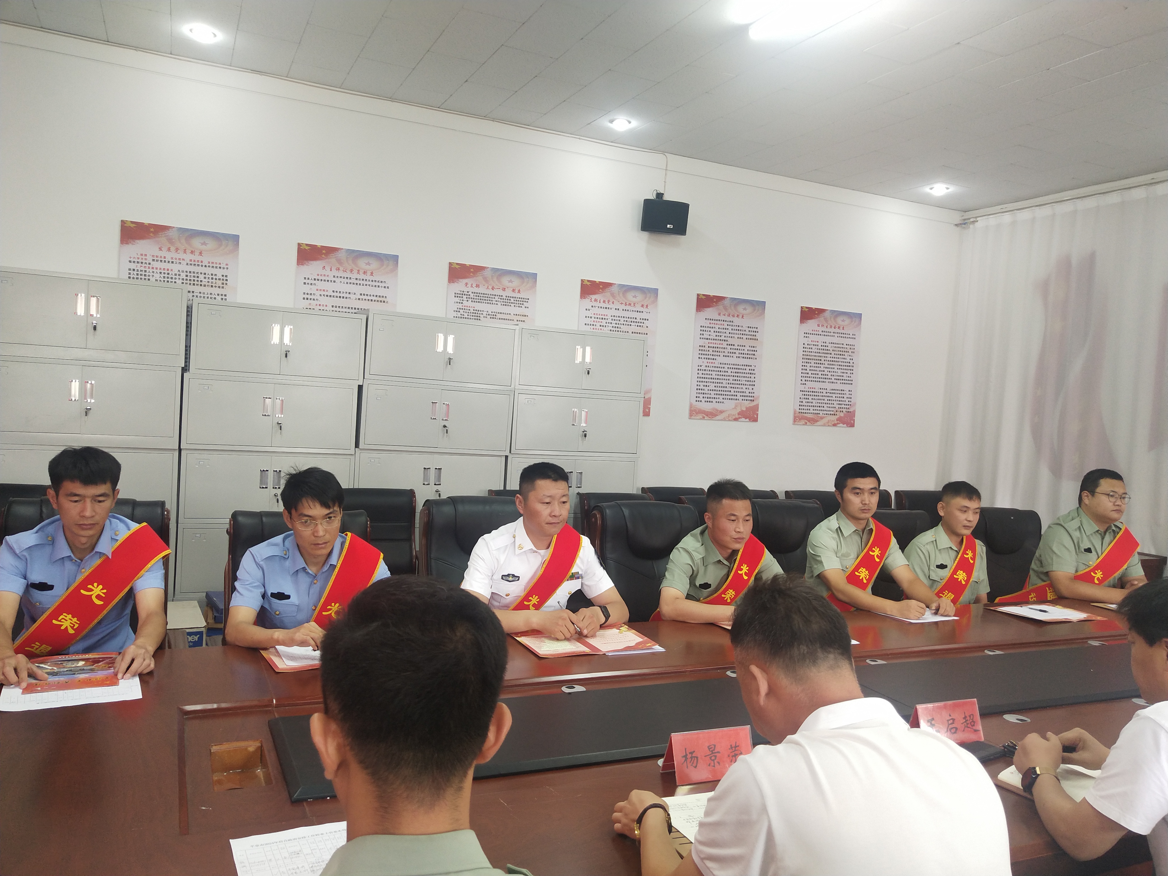 河北平泉面向退役军人开展防范非法集资宣传活动_fororder_2