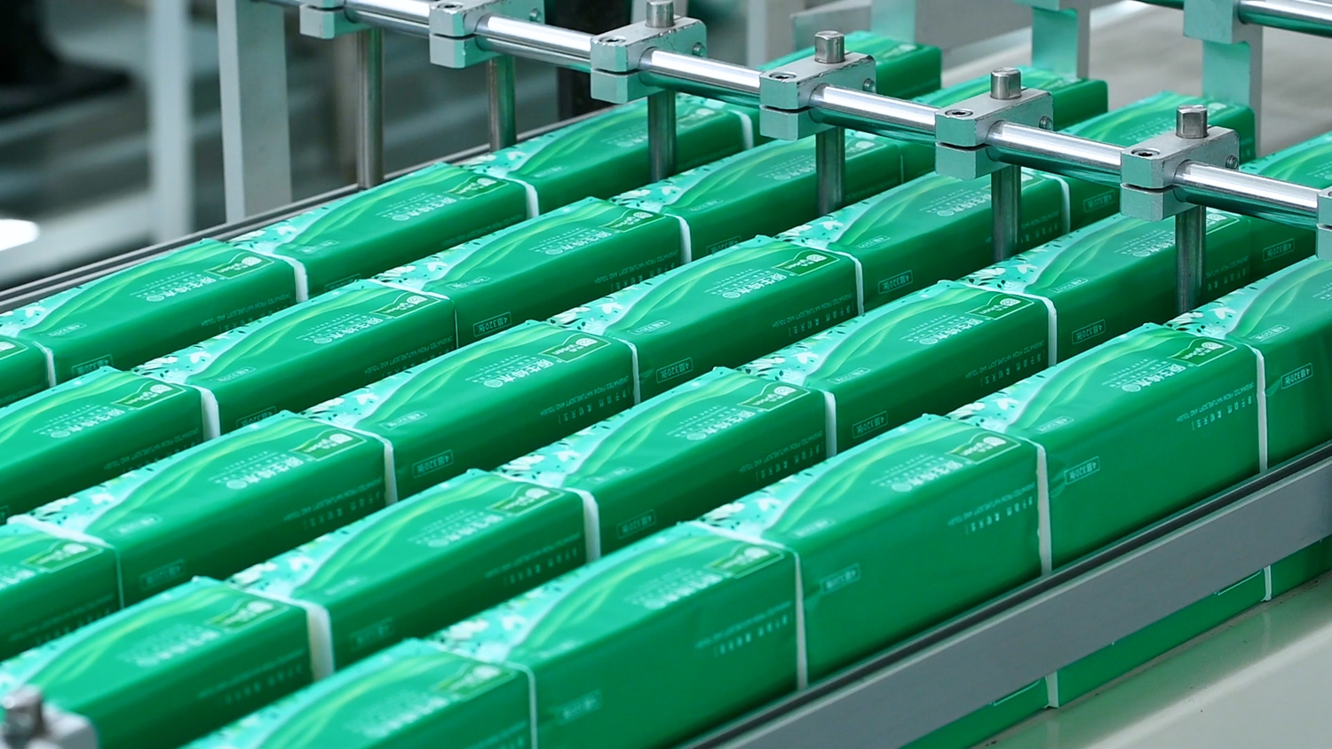 图片默认标题_fororder_雨森生产车间照片 供图 满城区工信局