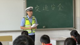 保定市满城区：金秋助学暖童心 爱心帮扶护成长