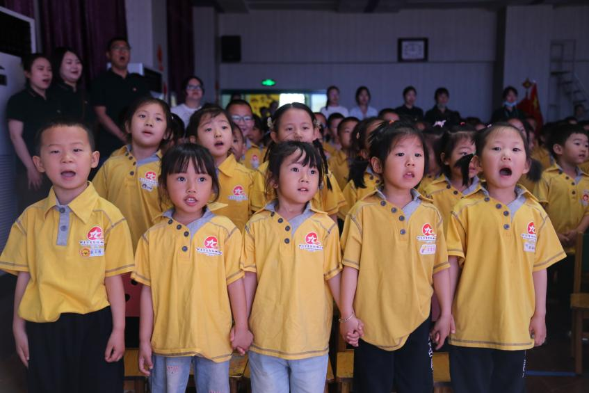 童声嘹亮，歌声飞扬 ——保定市青年路幼儿园第一届“唱享童年”合唱节活动_fororder_图片2