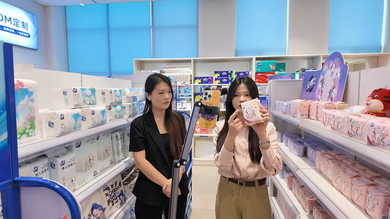 保定市满城区：“媒体+”赋能生活用纸产业 提质增效再升级_fororder_直播进行中 摄影 田嘉成