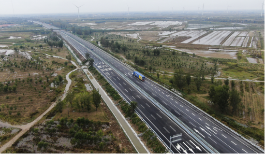 荣乌高速沧州段改扩建完工 提前80天全线通车_fororder_荣乌高速沧州段改扩建完工(1)561