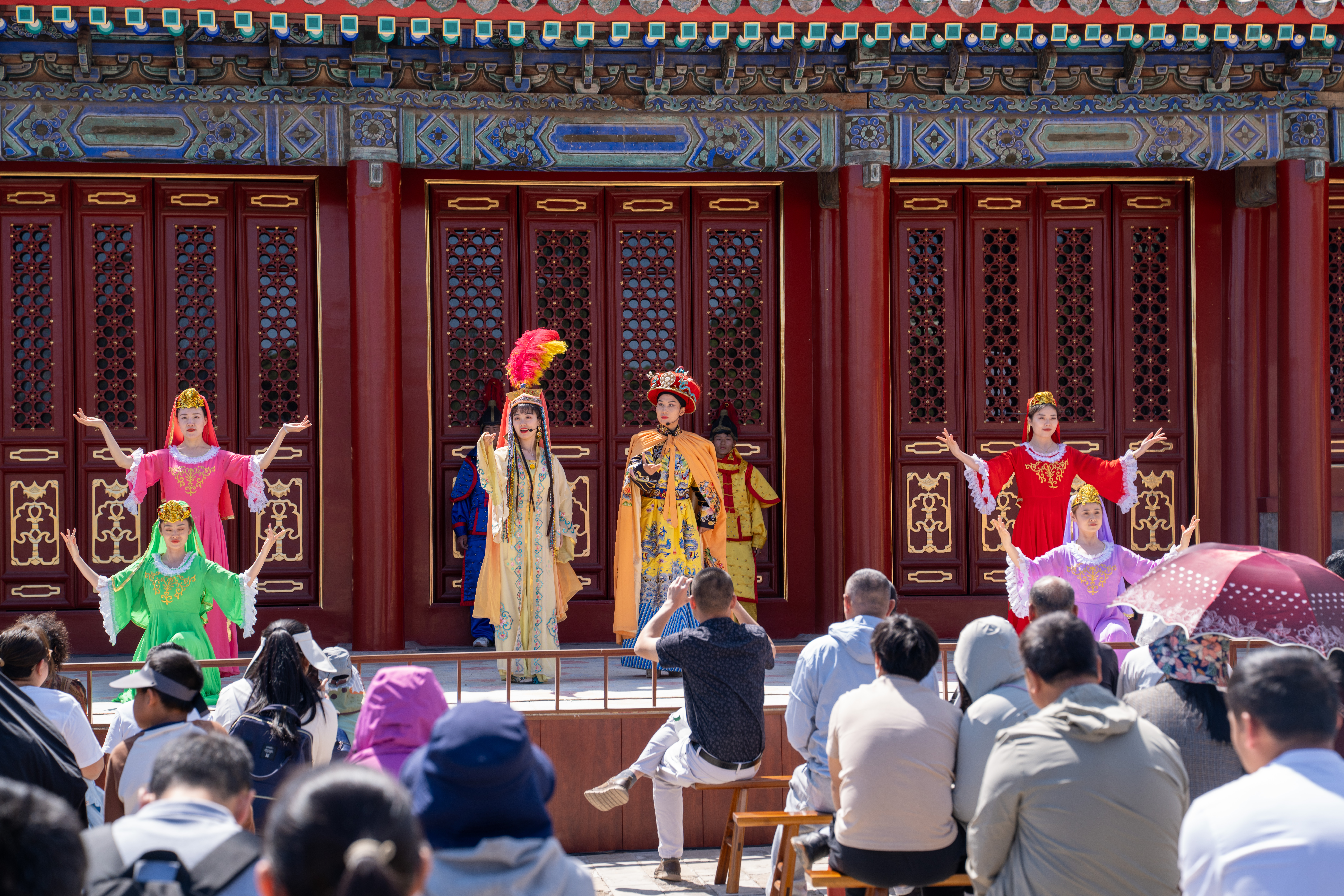 遵化：“五一”文旅市场奏响繁荣乐章_fororder_清东陵景区《乾隆与香妃》节目演出现场   遵化市文广旅局供图
