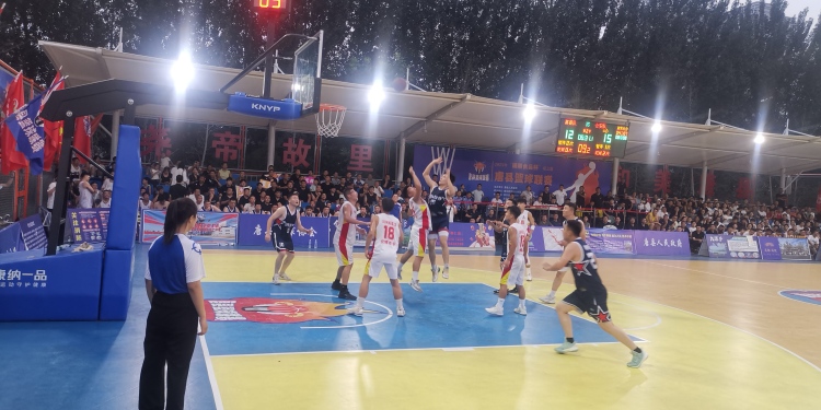 唐县篮球联赛数智赋能 点燃文旅体育融合新引擎_fororder_唐县篮球联赛精彩比赛现场2