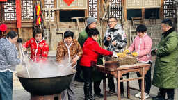 河北涞水大龙门村：古村大集年味浓 公益书香暖人心