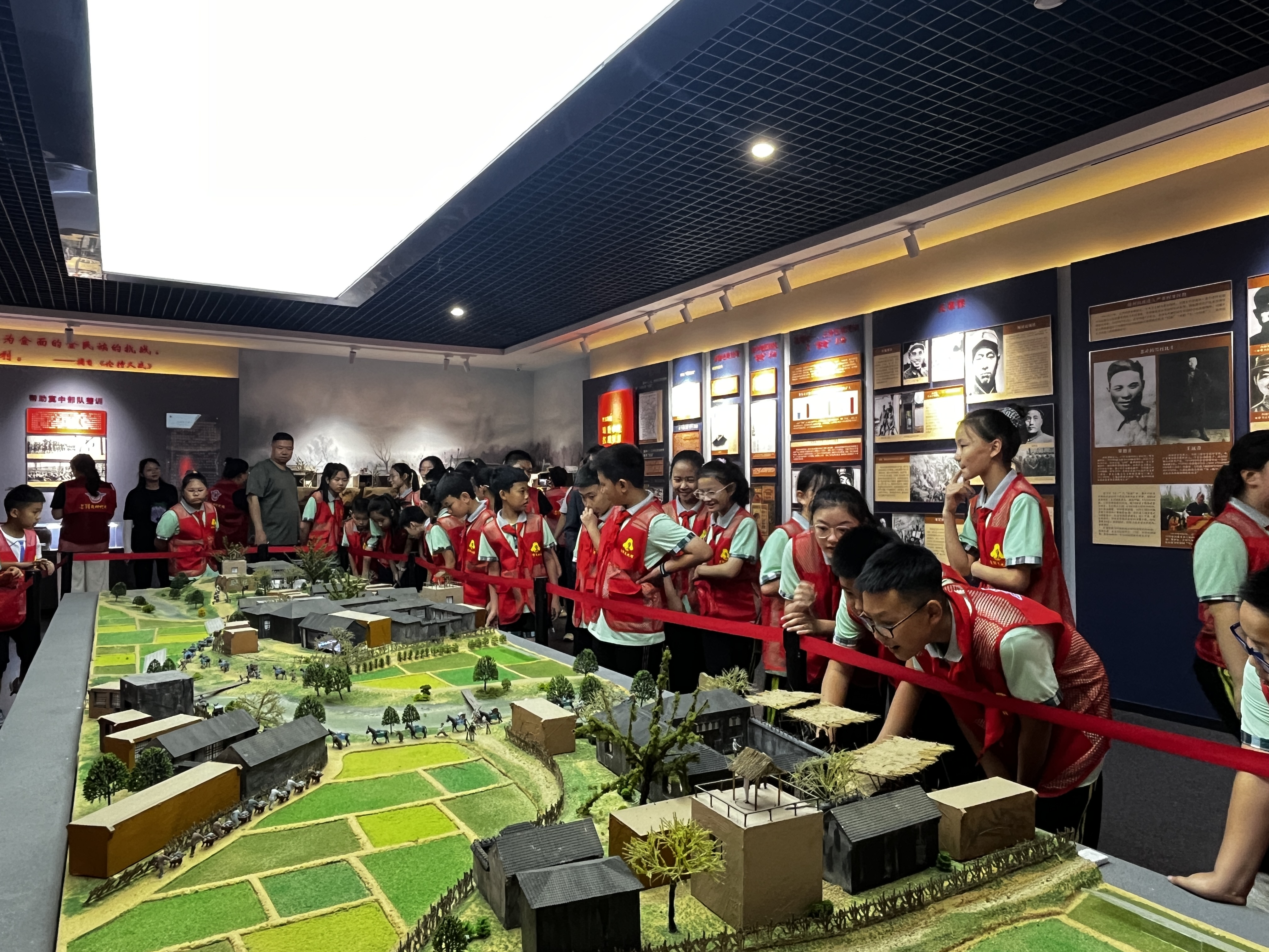 河北青县：童心向党迎七一  雷锋精神润童心_fororder_图片3
