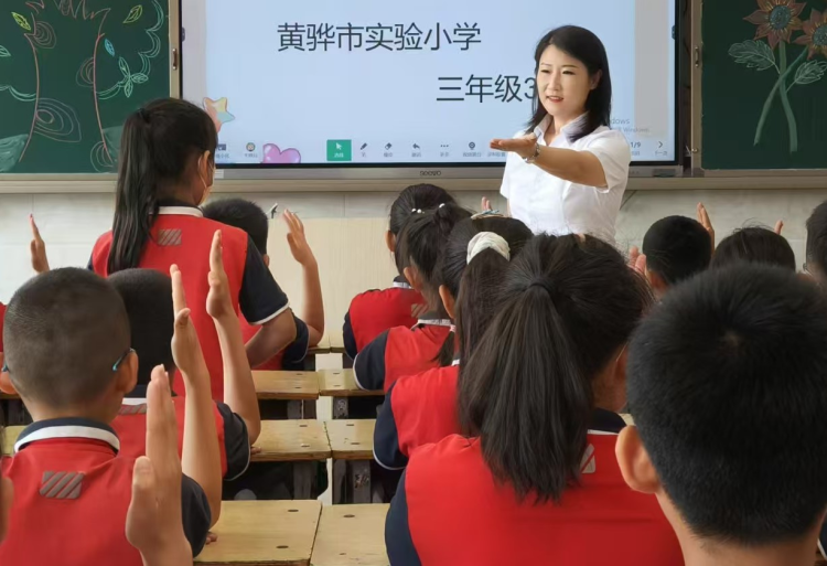 河北沧州：为孩子撑起心灵的晴空_fororder_河北沧州：为孩子撑起心灵的晴空2