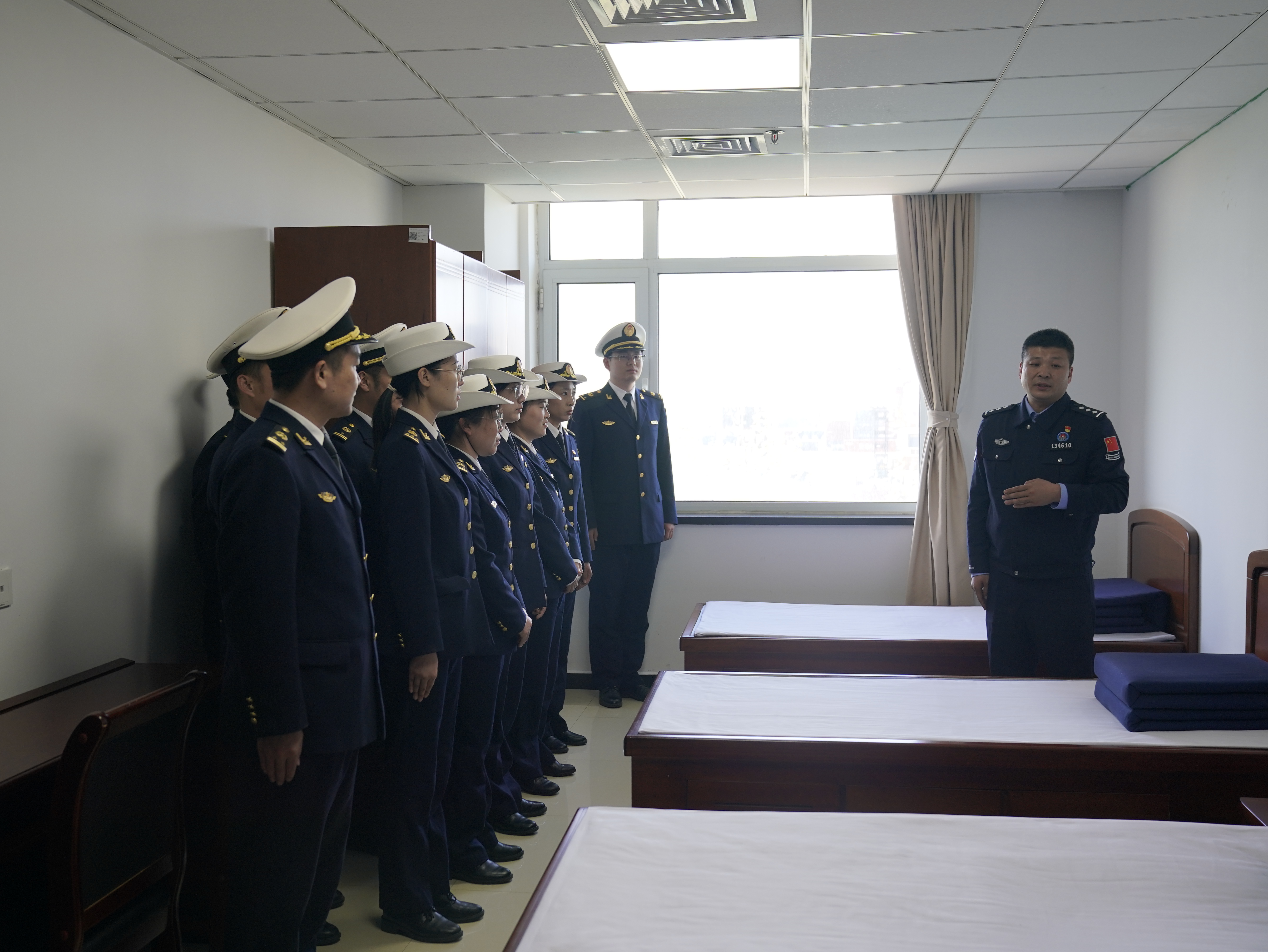 国门青春“双向奔赴”：五四携手悟警魂  共筑国防强担当_fororder_微信图片_202504281113041