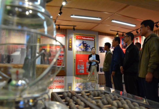 河北献县：金秋送暖 情牵劳模_fororder_河北献县：金秋送暖 情牵劳模(1)644