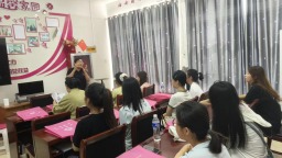 河北泊头：妇联搭台送技进社区 巾帼赋能就业惠民生
