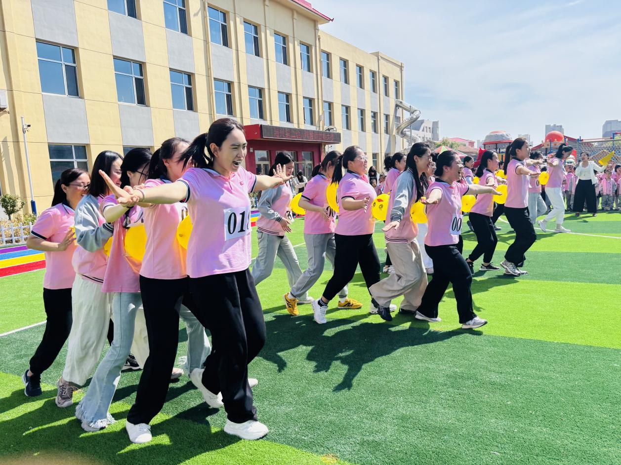 河北海兴：趣味赛事展活力 携手同行聚教心_fororder_河北海兴：趣味赛事展活力 携手同行聚教心3