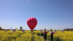 保定市满城区：诗在花间诵 歌从田埂起
