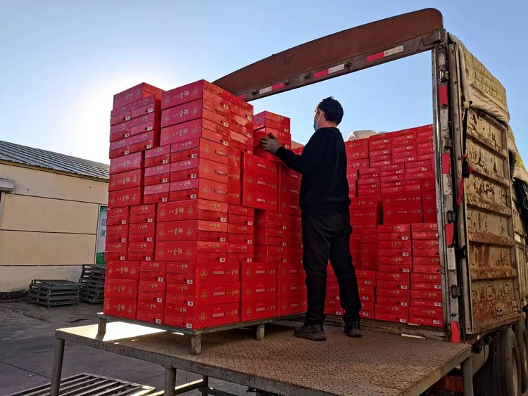 河北围场：一企业为西藏地震灾区捐赠3500箱八宝粥
