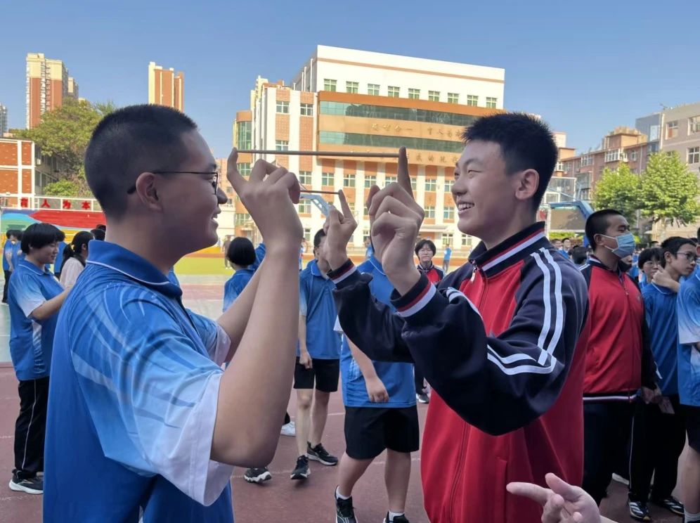 快乐游园 拥抱心灵暖阳 石家庄市第二十三中学成功举办2025心理游园会活动_fororder_心理游园会活动2
