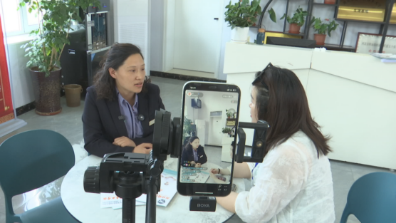 石家庄市鹿泉区：入企探岗系列直播活动助力企业破解“用工难”_fororder_石家庄市鹿泉区：入企探岗系列直播活动助力企业破解“用工难”(1)1622