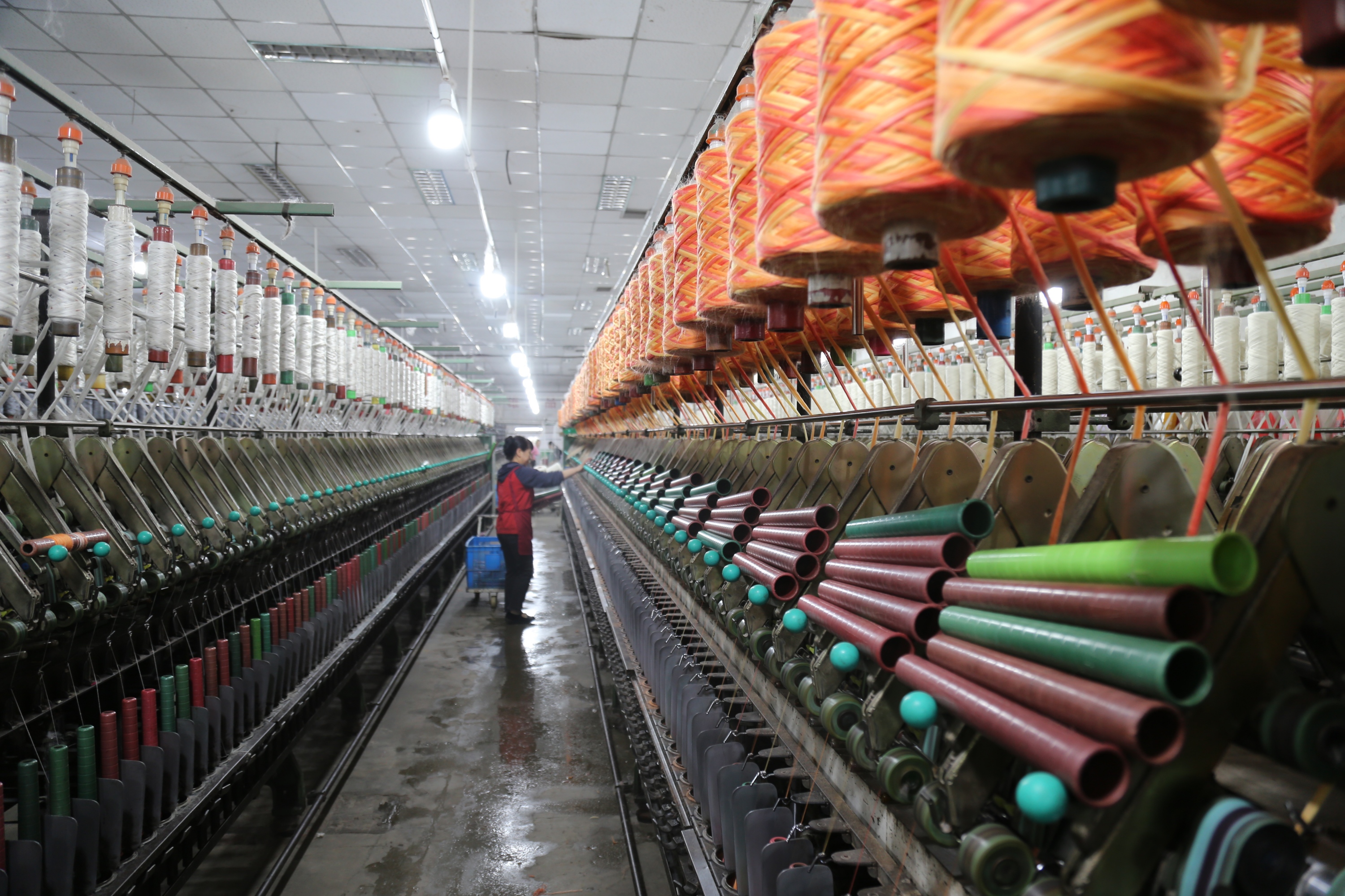 河北蠡县：电商助力毛线产业“线上开花” 发货量日均超20万件_fororder_0004.JPG