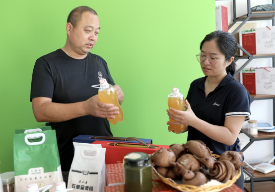 河北肃宁：富硒黑小麦“酿”出集体经济新活力_fororder_河北肃宁：富硒黑小麦“酿”出集体经济新活力(1)519