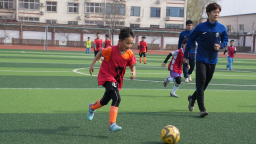 沧州市新华区：绿茵逐梦育少年