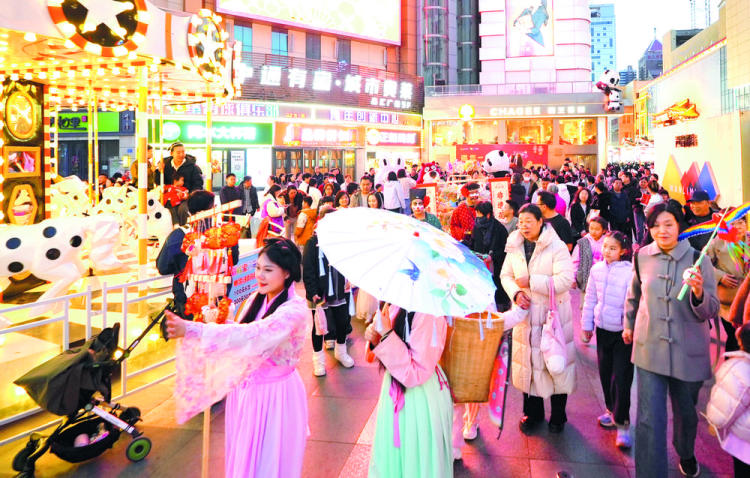 年味升腾处 消费焕新时——石家庄春节消费市场热气腾腾
