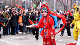 沧州运河区：民俗大集闹元宵