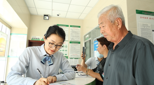 河北南皮：推动社保服务“进基层 暖民心”_fororder_国际在线图文：河北南皮：推动社保服务“进基层 暖民心”180