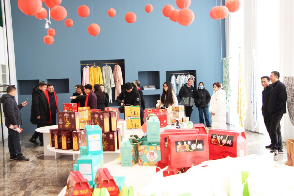 河北高阳:“国潮高阳”年货大集开集