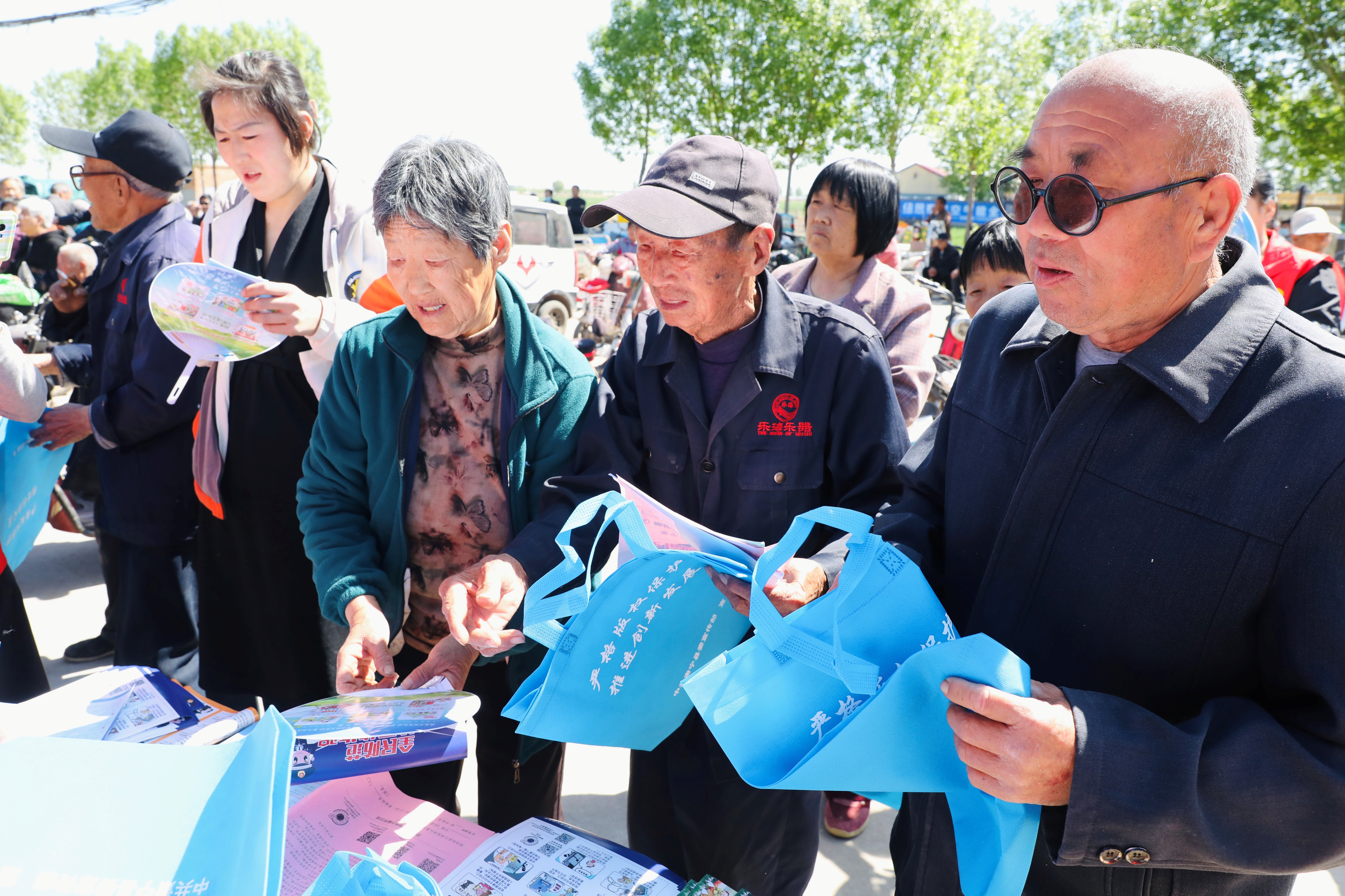 河北肃宁：“宣讲+文艺”让理论宣讲更接地气_fororder_3