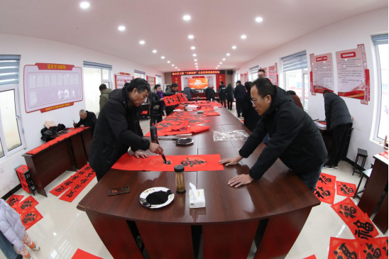 保定市徐水区：笔墨传情暖乡野 万福迎春润民心_fororder_保定市徐水区：笔墨传情暖乡野 万福迎春润民心(1)30