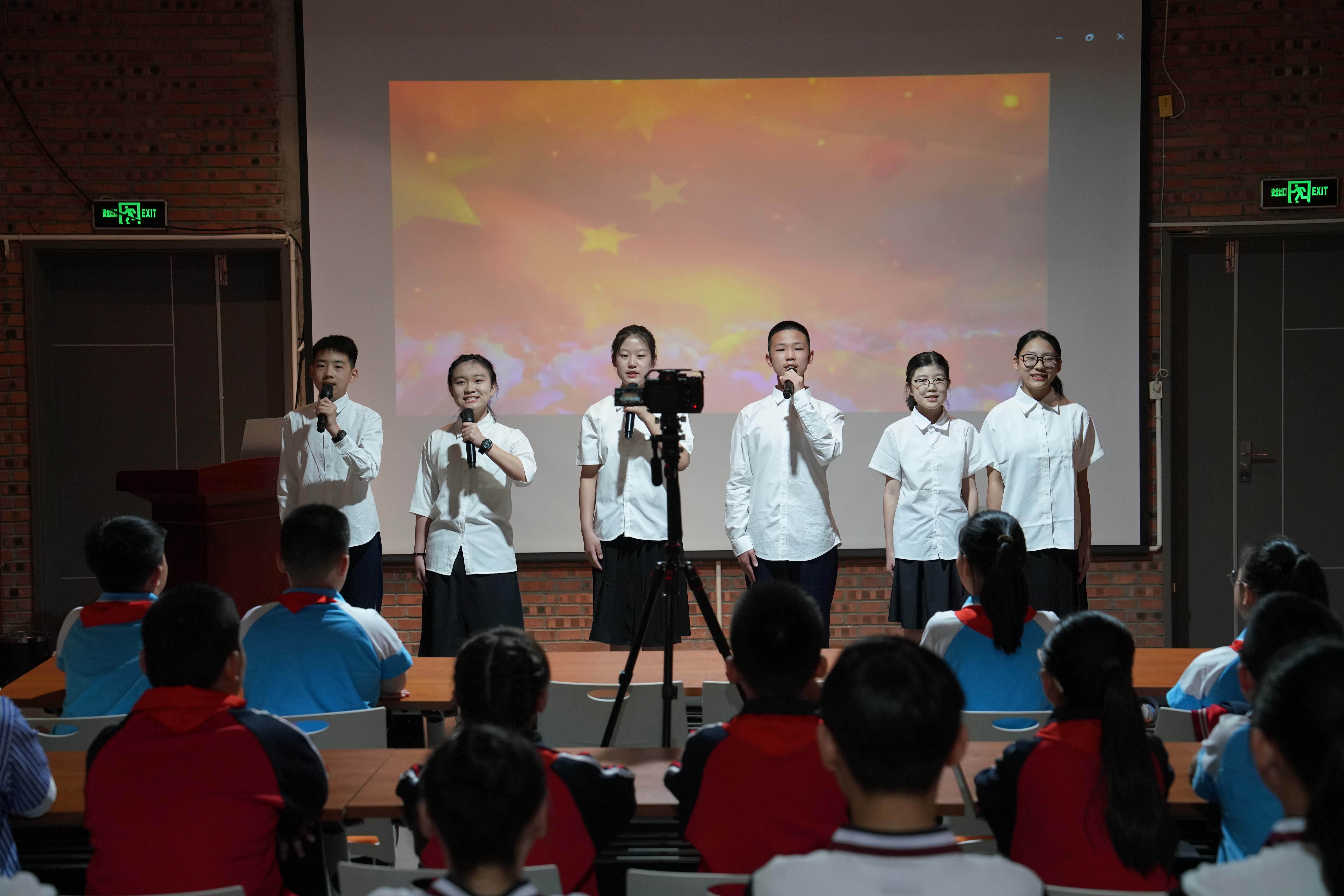 保定清苑：书香满清苑 经典共传承_fororder_诗朗诵《我的祖国》。摄影 王磊