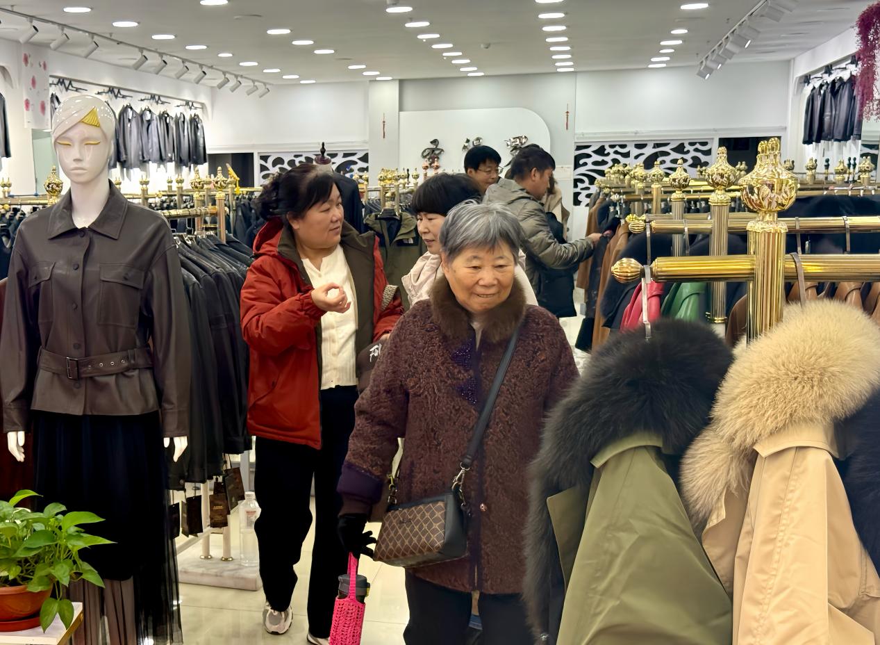 冬游河北·2025肃宁裘皮时装旅游消费季启幕 双二十周年盛典促产业文旅融合_fororder_image005