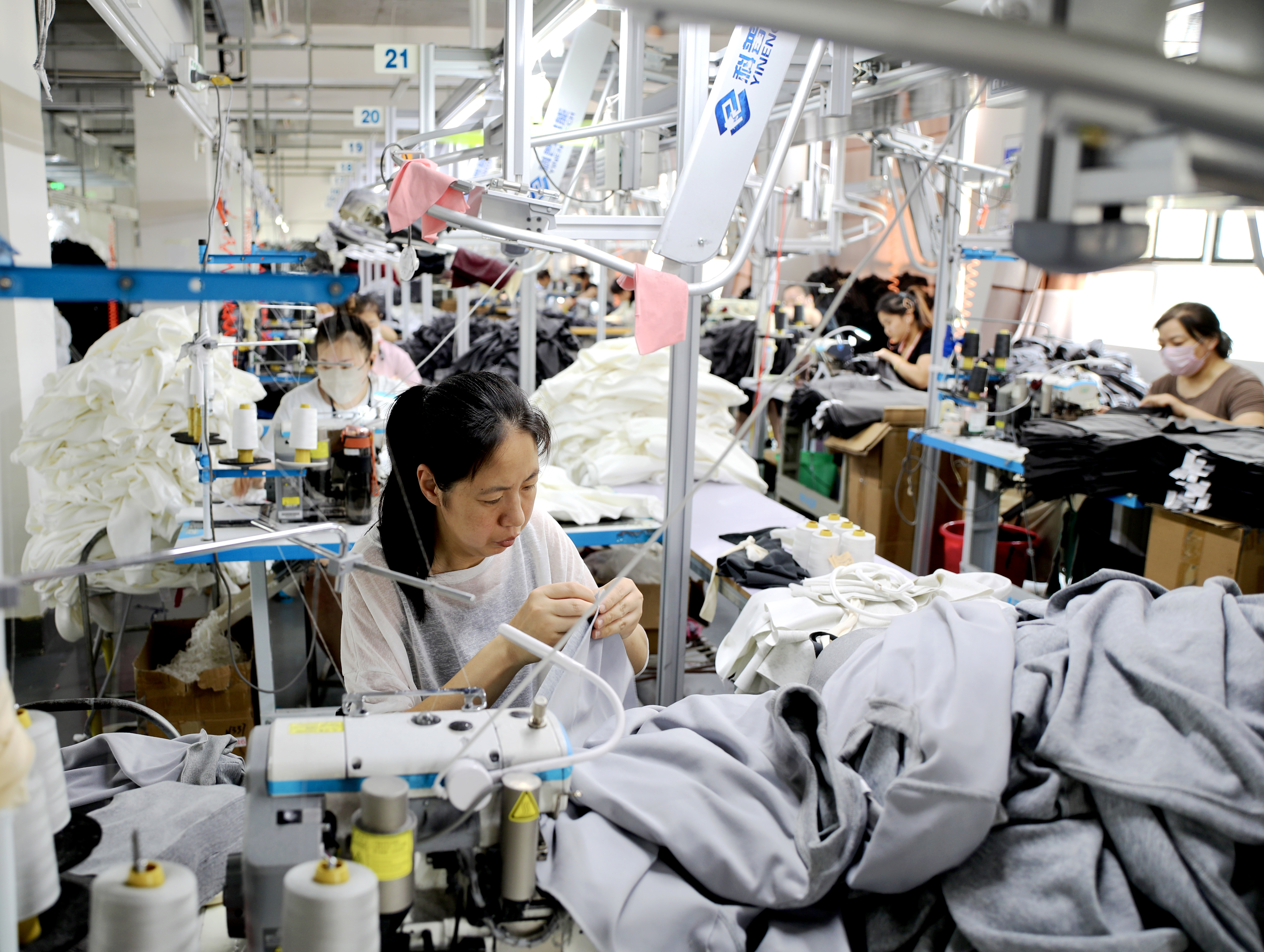 河北肃宁：大服装产业链实现高质量发展_fororder_图片5