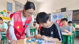 河北顺平：志愿送教入乡校 电力科普启新知