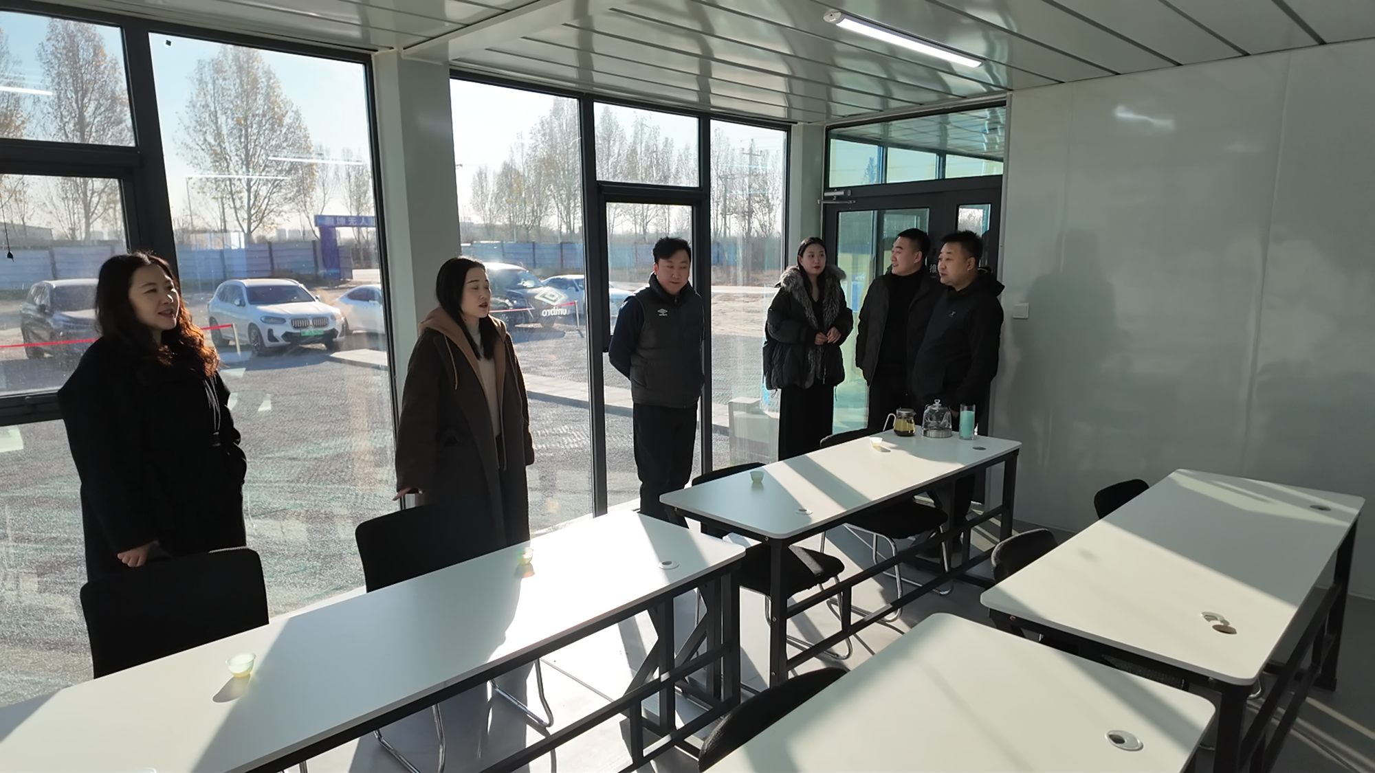 图片默认标题_fororder_相关人员参观培训中心 摄影 田嘉成