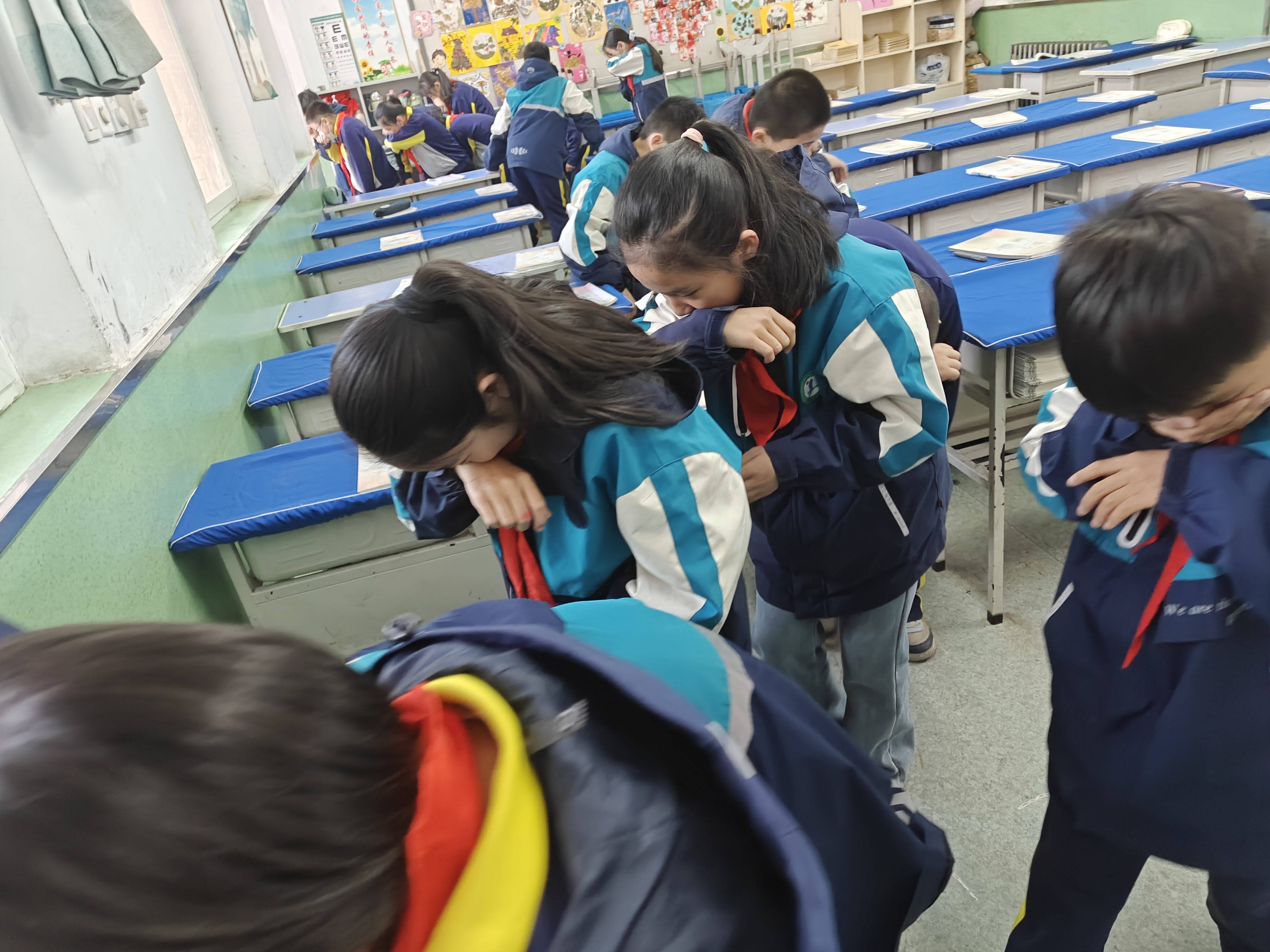 石家庄市西里小学：安全童谣伴成长 守护童心向朝阳_fororder_a84de5419be6818e4c5f384b6d4efa3