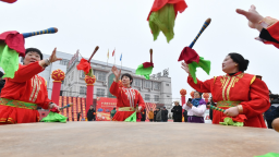 河北任丘：“农机村”擂“征鼓”生产保春耕