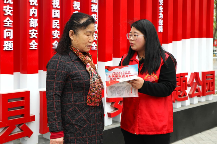 河北涞水：小板凳上话国安 多措并举筑防线_fororder_图片4