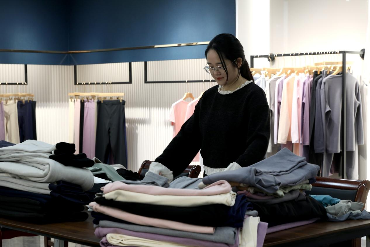 河北肃宁：针纺服装产业开足马力 冲刺首季“开门红”_fororder_图片 4