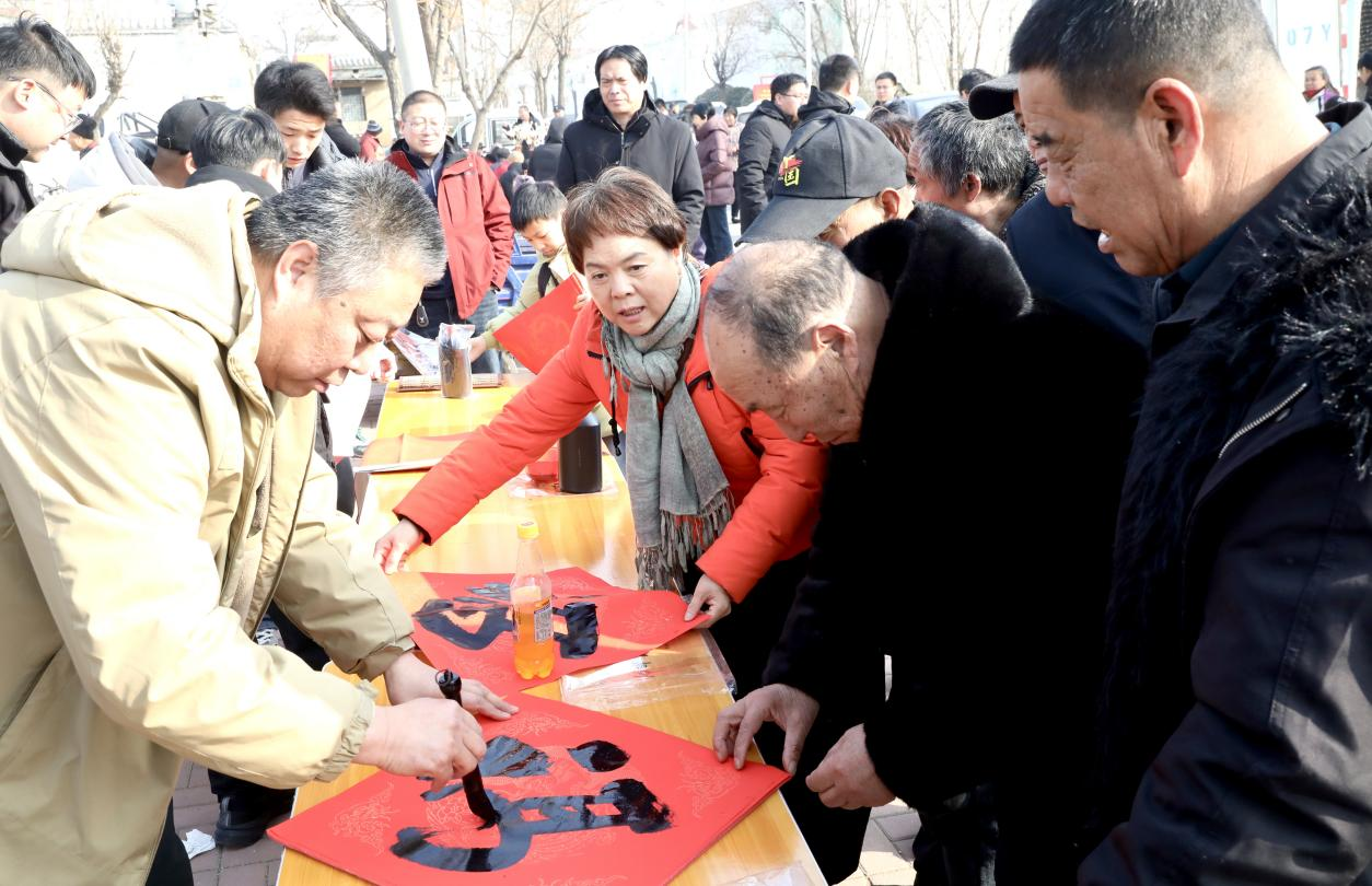 河北肃宁：糖人村里寻年味 文旅惠民暖新春_fororder_图片 3