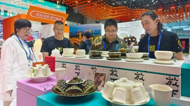 曲阳石雕定瓷亮相第二十一届深圳文博会
