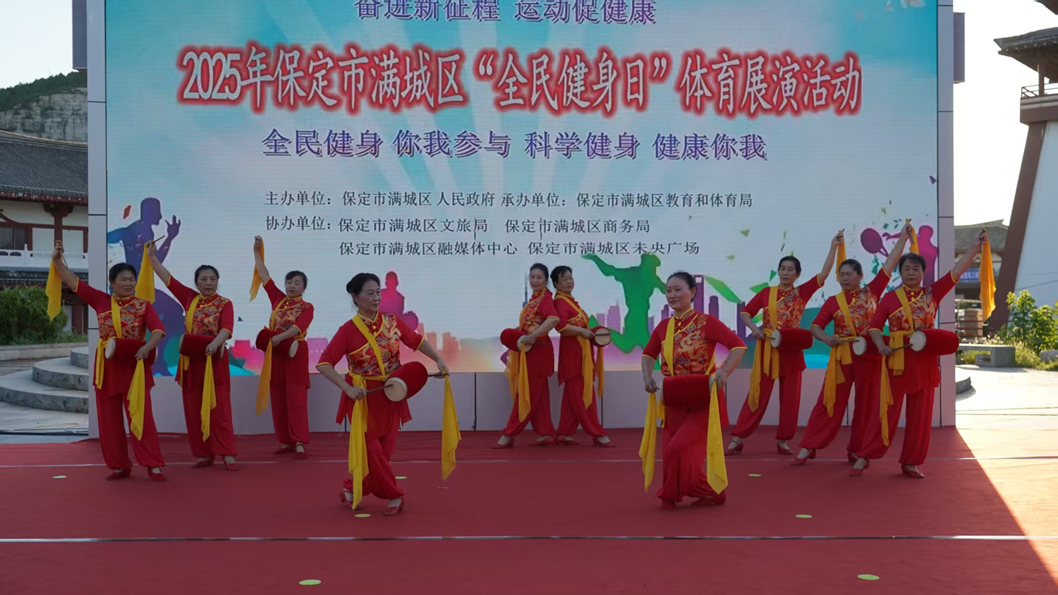 图片默认标题_fororder_《中国鼓》腰鼓表演 摄影 邱迎新