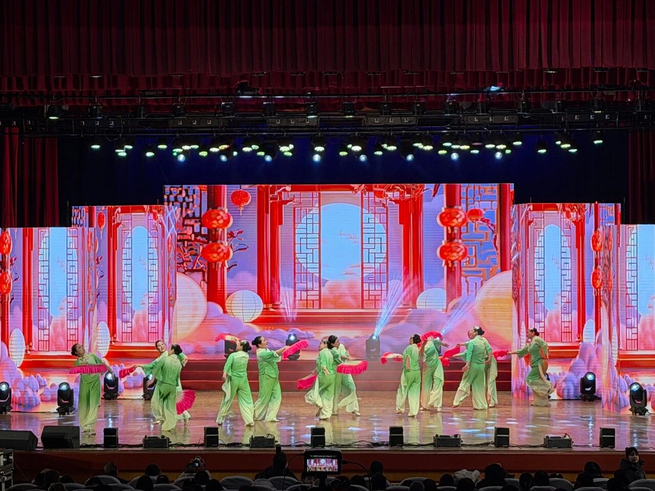 文明新风 春满霸州——2026霸州市迎新春主题联欢晚会精彩上演_fororder_2